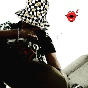 Meet your Posher, Lianet